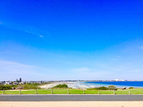 SALT @ North Beach WALLAROO (absolute Beachfront) - Accommodation in Bendigo 0