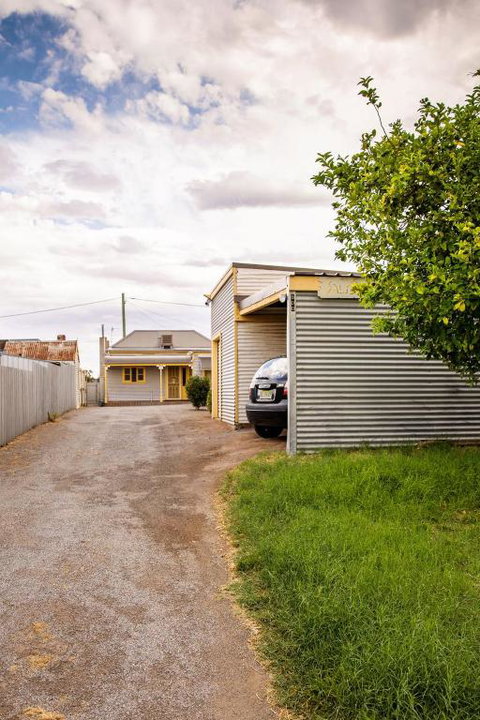 SaltBush Cottage - Accommodation in Bendigo 0