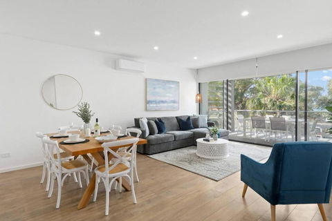 Saltwater Escape - Contemporary Seaside Stunner - Accommodation in Bendigo 0