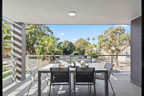 Saltwater Escape - Contemporary Seaside Stunner - Accommodation in Bendigo 3