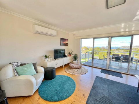 Saltwater Haven - Pets Welcome. Wifi. Amazing View - Accommodation in Bendigo 2