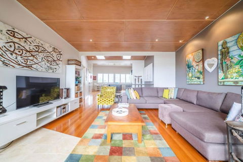 Saltwater 5 - Sleeps 8 - Close To Main Beach - Accommodation in Bendigo 0