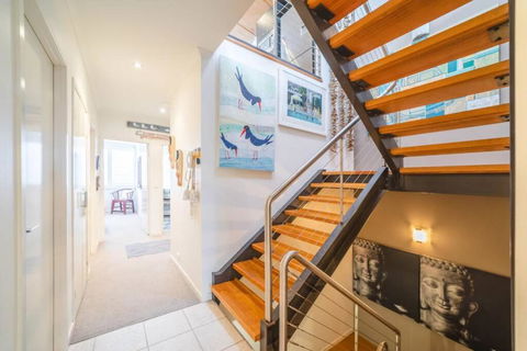 Saltwater 5 - Sleeps 8 - Close To Main Beach - Accommodation in Bendigo 2