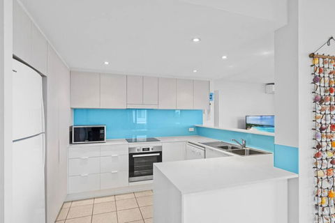 Salty Breeze - Rooftop Terrace & Jacuzzi - Accommodation in Bendigo 3