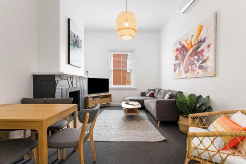 Salty Pines - 3BR House Glenelg South - Accommodation in Bendigo 0