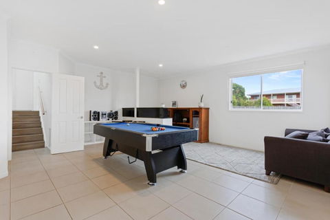 Sanctuary Lodge By Ready Set Stay - BYO LINEN & TOWELS - Accommodation in Bendigo 1