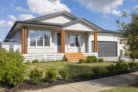 Sanctuary Of Hope By Ready Set Stay - Cowes - Accommodation in Bendigo 0