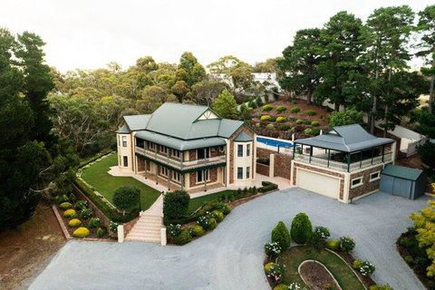 Sand Road Estate - Accommodation in Bendigo 0