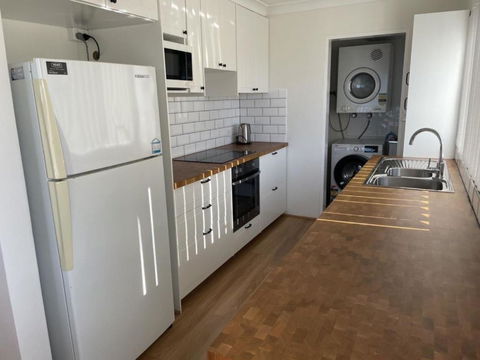Sandpebbles 1 Pebbly Beach - Accommodation in Bendigo 1
