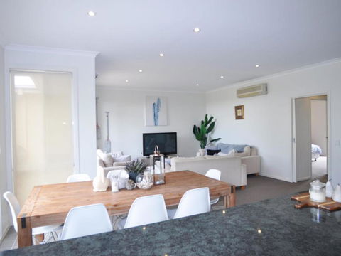 Sandpiper 3 - Close To Town And Beach - Accommodation in Bendigo 0