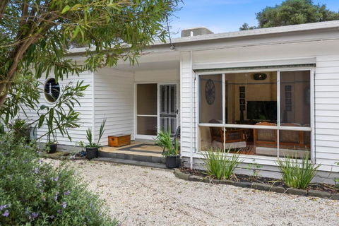SANDY ANN At Lonnie - Accommodation in Bendigo 1