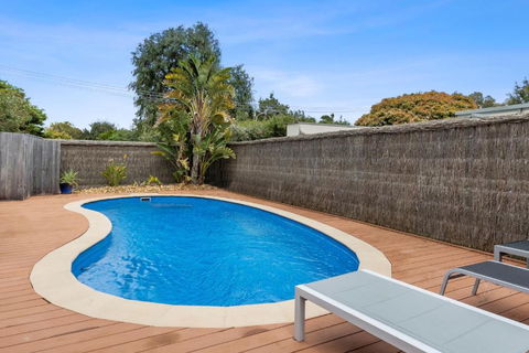 SANDY ANN At Lonnie - Accommodation in Bendigo 0