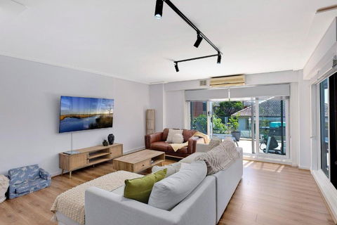 Sandy Cove Apartment The Entrance 8 - Accommodation in Bendigo 1