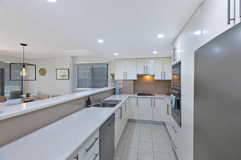Sandy Cove Apartment The Entrance 8 - Accommodation in Bendigo 3