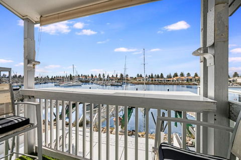 Swainson On Gulf Point - Accommodation in Bendigo 1