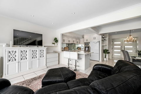 Swainson On Gulf Point - Accommodation in Bendigo 2