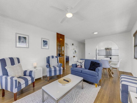 Tarrohan Lodge Unit 7 Kings Beach QLD - Accommodation in Bendigo 3