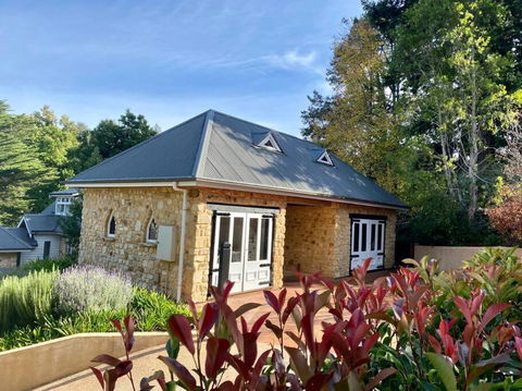 The Coach House - Accommodation in Bendigo 0