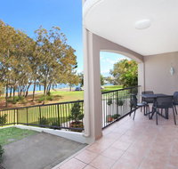 Beachport 14 - 2 BDRM Apt with Canal Views on Parkyn Pde - Accommodation in Bendigo