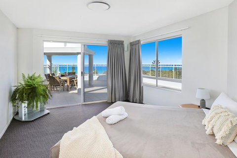 Beachside Resort Kawana Waters - Accommodation in Bendigo 1