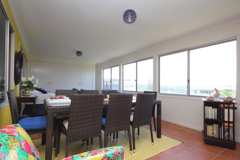 BEACHVIEW - 14 Second Ave , Bonny Hills - Accommodation in Bendigo 3