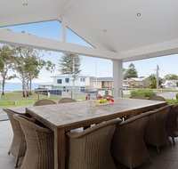 Beauty and the Beach' 88 Foreshore Drive - large home with WIFI  water views - Accommodation in Bendigo