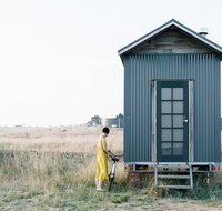 Big Tiny Altitude Tiny House Experience - Accommodation in Bendigo