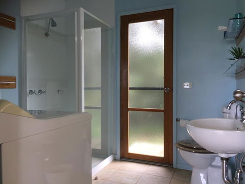 Black Cockatoo Cottages - Accommodation in Bendigo 3
