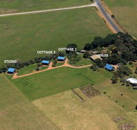 Black Cockatoo Cottages - Accommodation in Bendigo