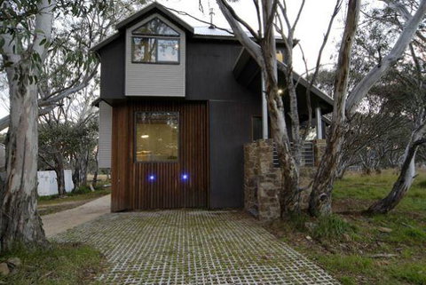 Blue Ice - Accommodation in Bendigo 0