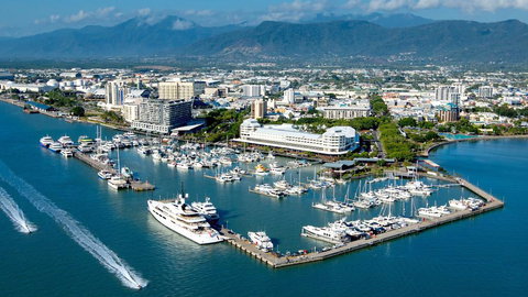 Boatel Cairns - Accommodation in Bendigo 0