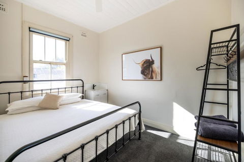 The Middle - Accommodation in Bendigo 0