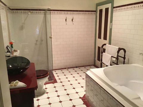 The OldDevonshire House - Accommodation in Bendigo 3