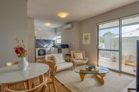 The Nordic Nook - A Relaxed Redcliffe Stay - Accommodation in Bendigo 2