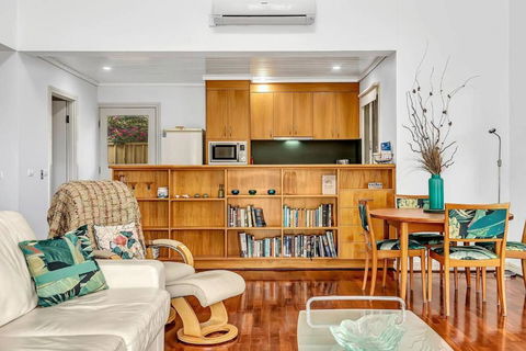 Time And Tide Hideaway - A Spacious Beachside Escape - Accommodation in Bendigo 3
