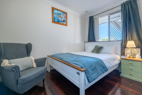 Warmth House Nr Airport 2rooms 5beds Yard N Parking - Accommodation in Bendigo 2