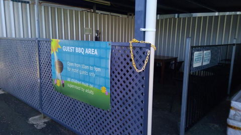 Warren Motor Inn - Accommodation in Bendigo 2
