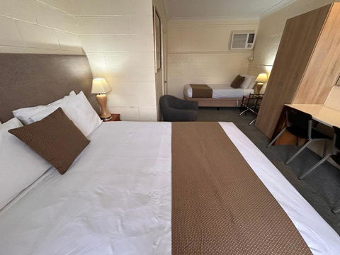 Warren Motor Inn - Accommodation in Bendigo 3