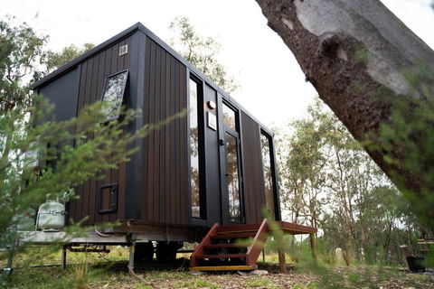 Whispering Wallaby By Tiny Away - Accommodation in Bendigo 0