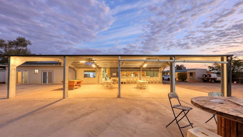 White Cliffs Hotel - Accommodation in Bendigo 3