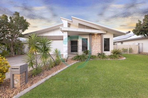 Zenhouse: 4BR Stylish Work/Family Home In Muirhead - Accommodation in Bendigo 0