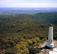Barossa Valley Intimate Winery Tour via Adelaide Hills by Private Limo