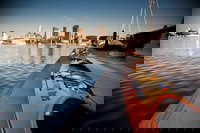 Melbourne Sunset Kayaking Experience with Dinner