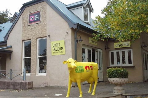 Adelaide Hills Regional / Hahndorf German Village Tour - Accommodation in Bendigo 2