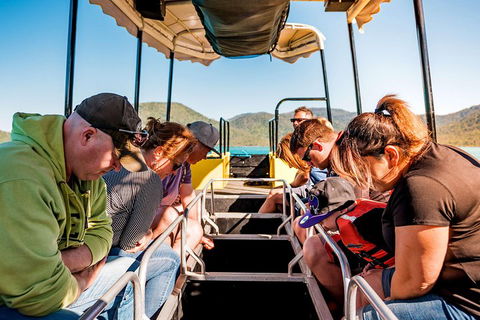 Airlie Beach Glass Bottom Boat Tour - Accommodation in Bendigo 0